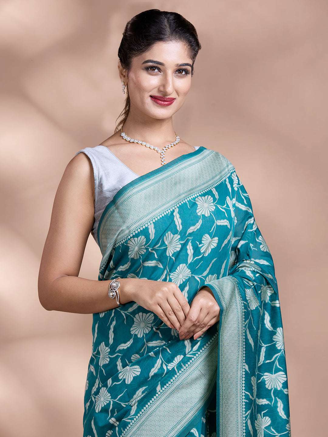 Green Resham Weave Mulmul Cotton Saree_4
