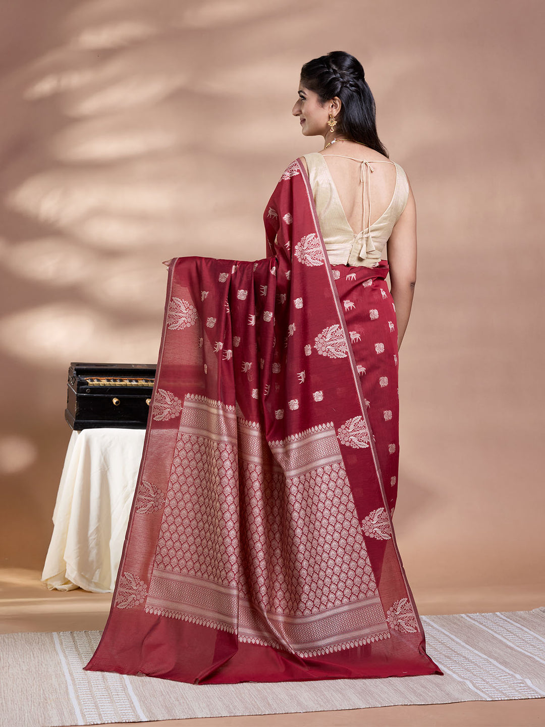 Brown Resham Weave Mulmul Cotton Saree_5