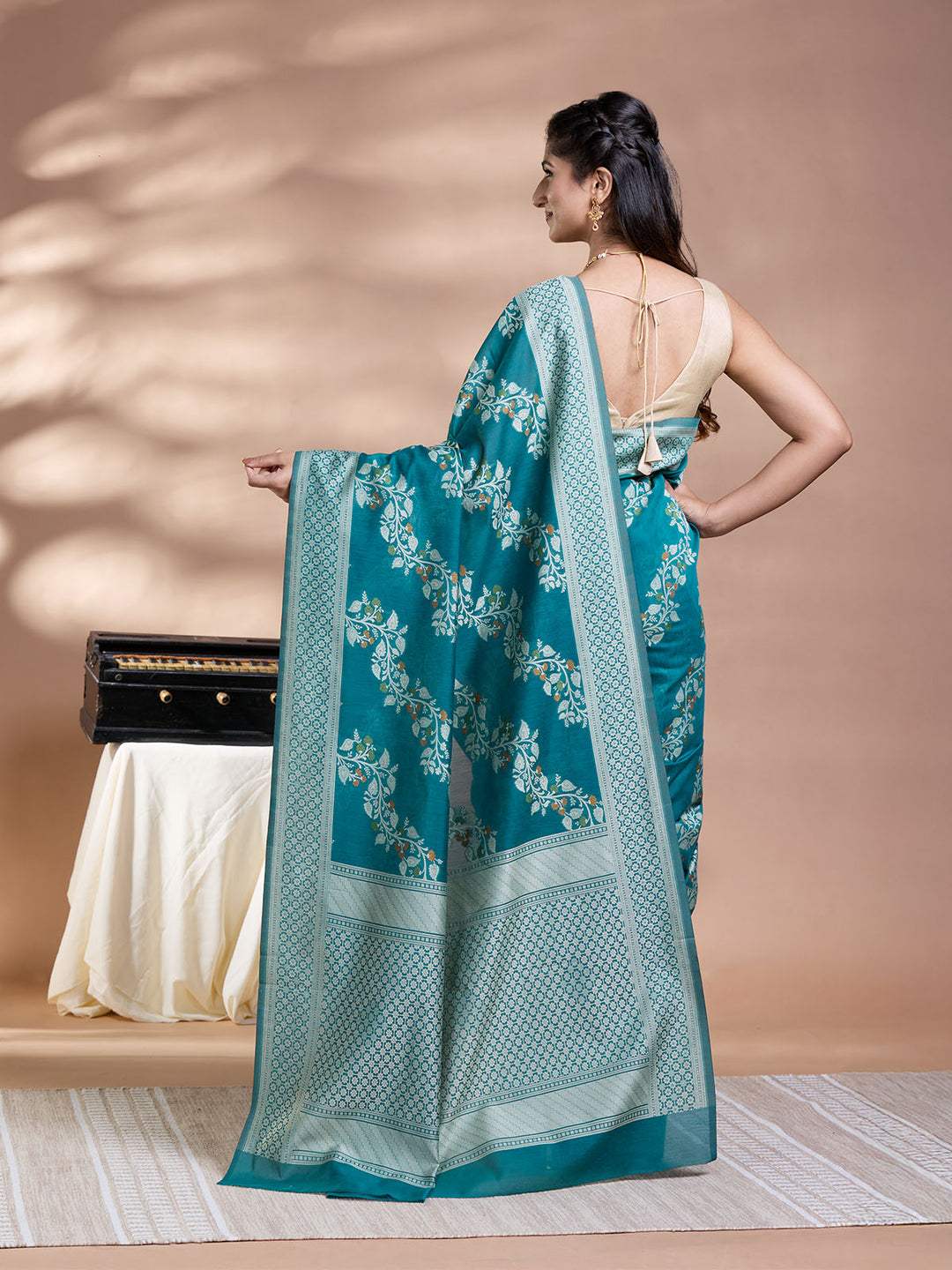 Green Resham Weave Mulmul Cotton Saree_5