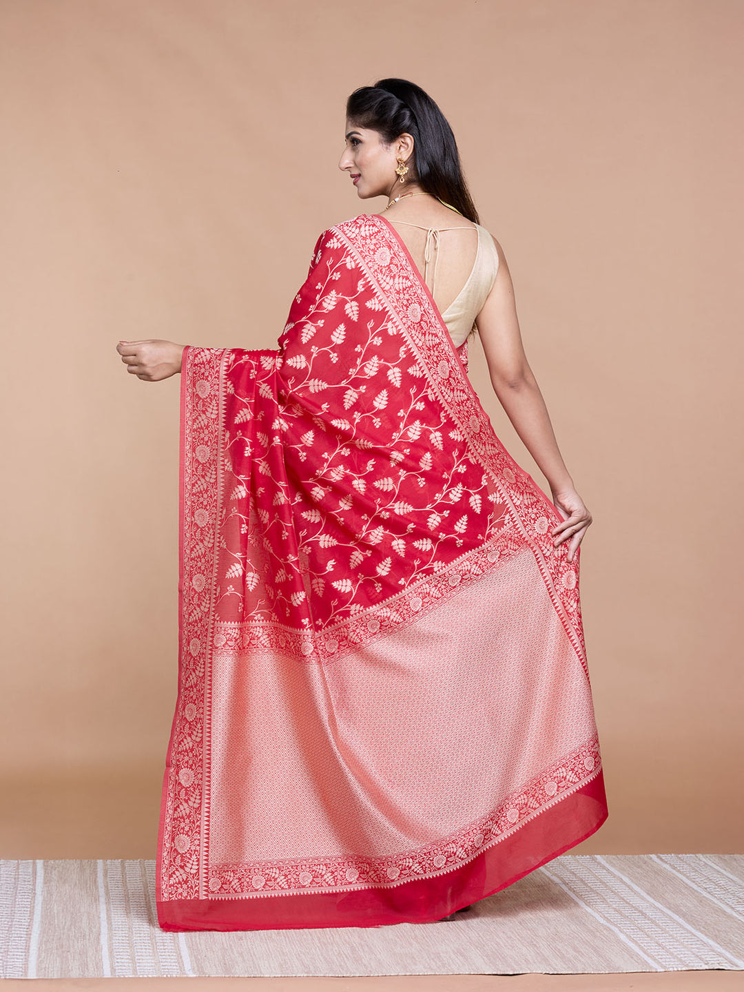Red Resham Weave Mulmul Cotton Saree_5