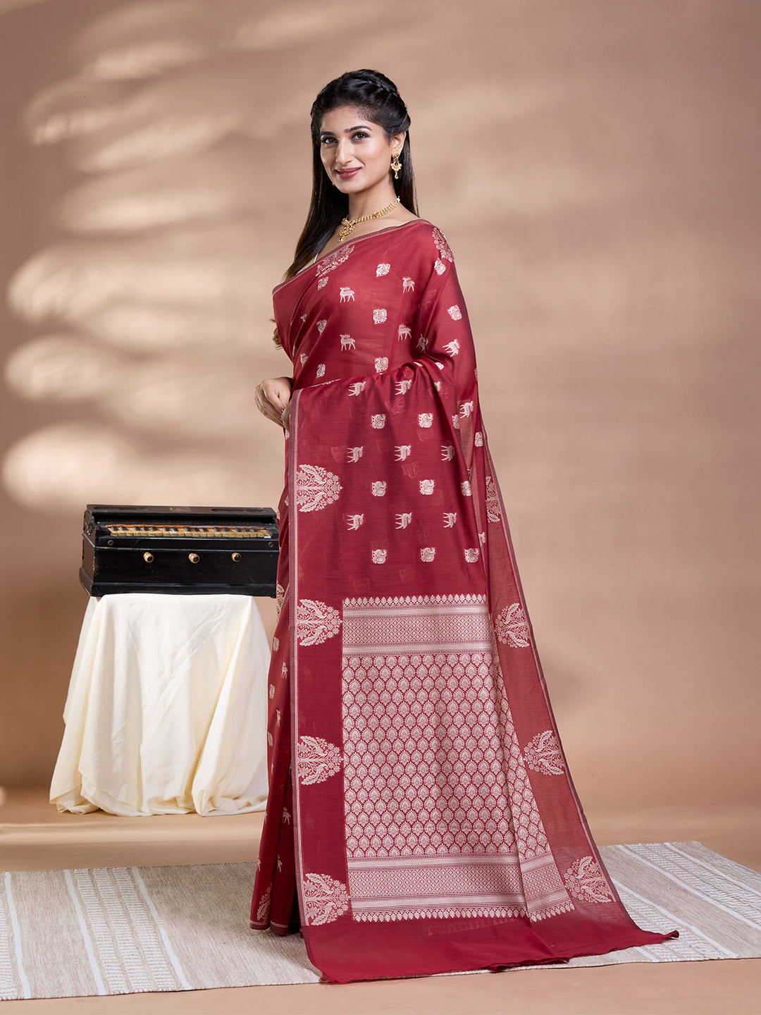 Brown Resham Weave Mulmul Cotton Saree_3