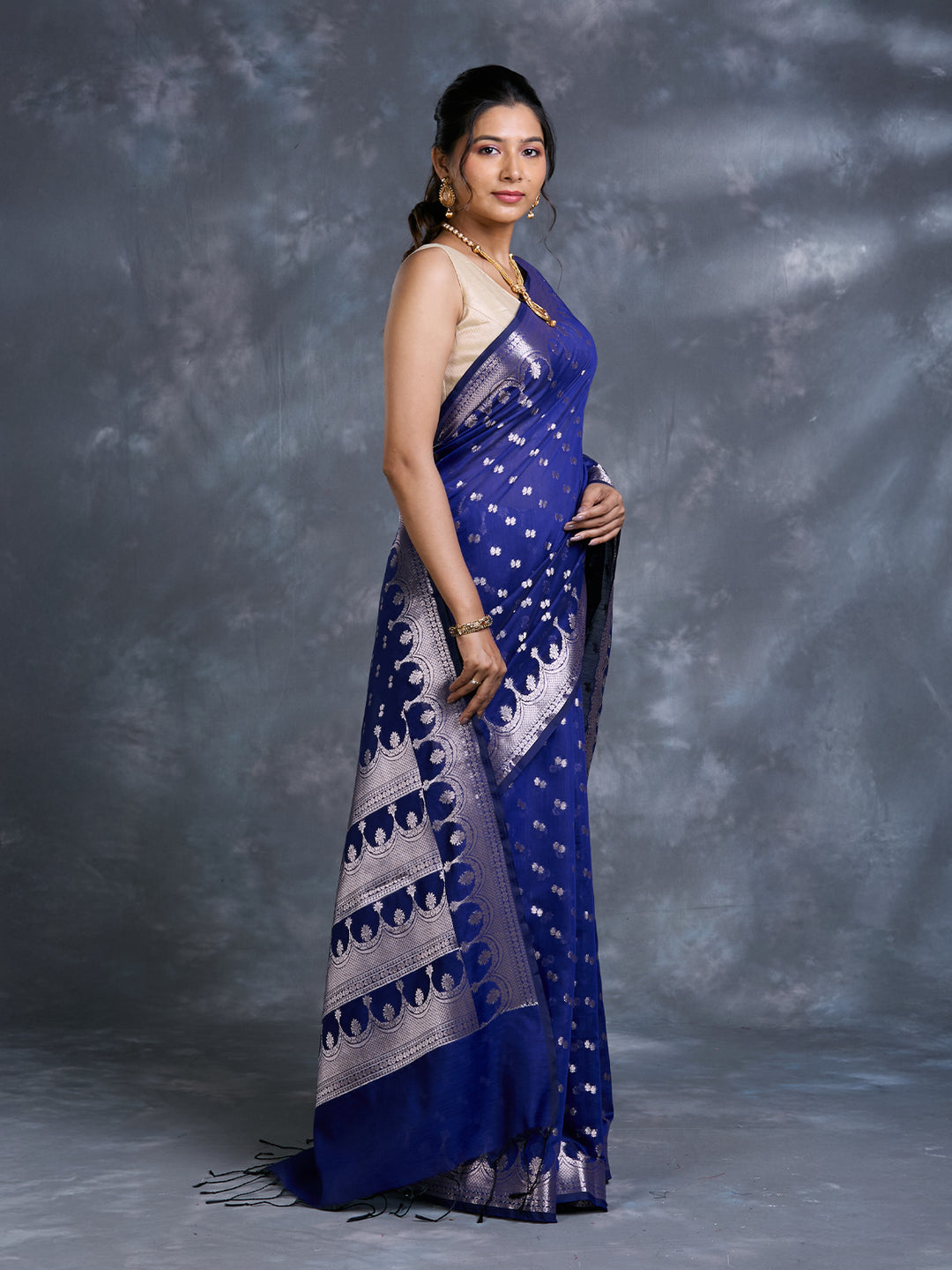 Blue Mulmul Cotton Zari Woven Saree_2
