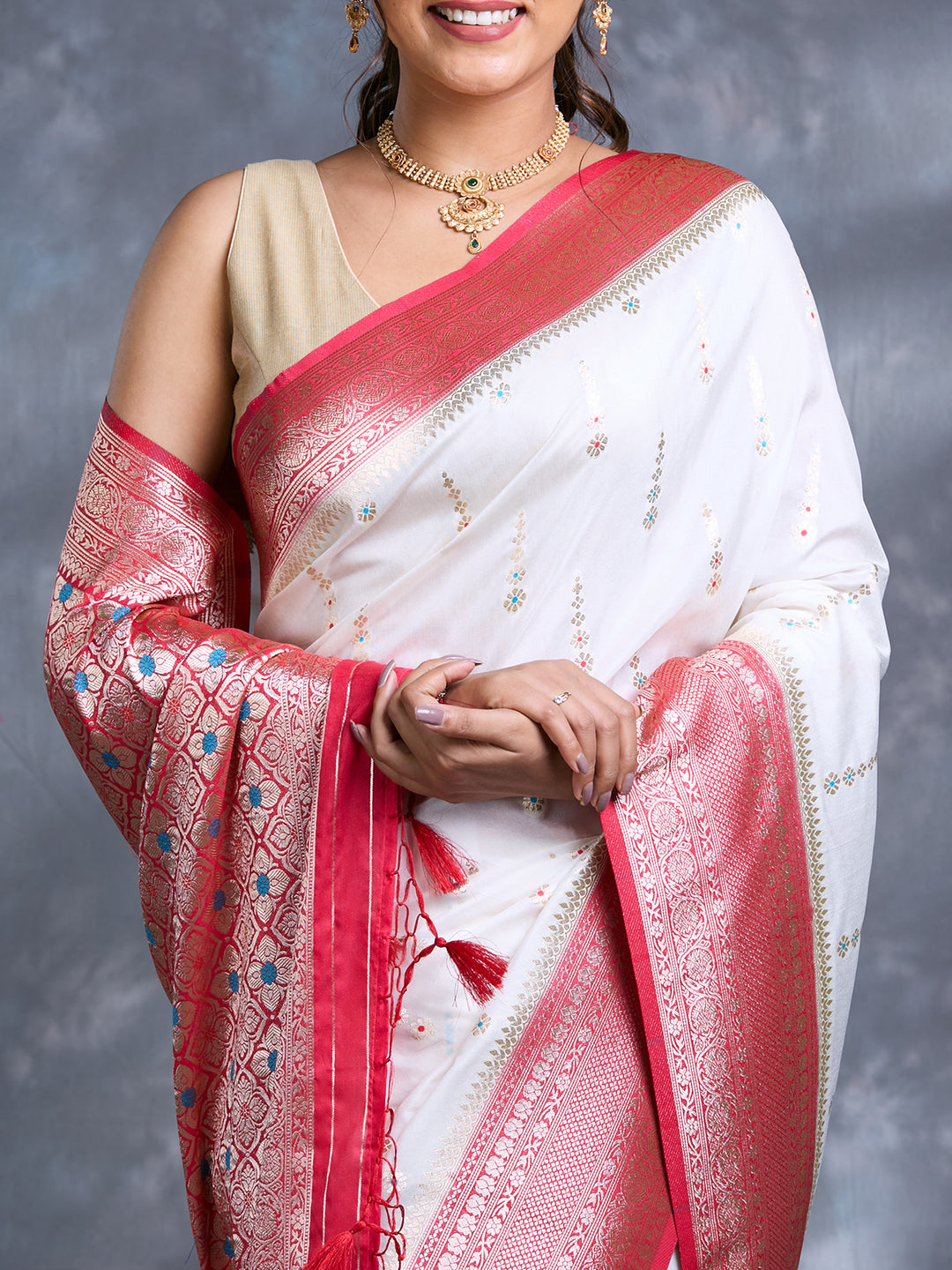 White Georgette Zari Woven Saree_4