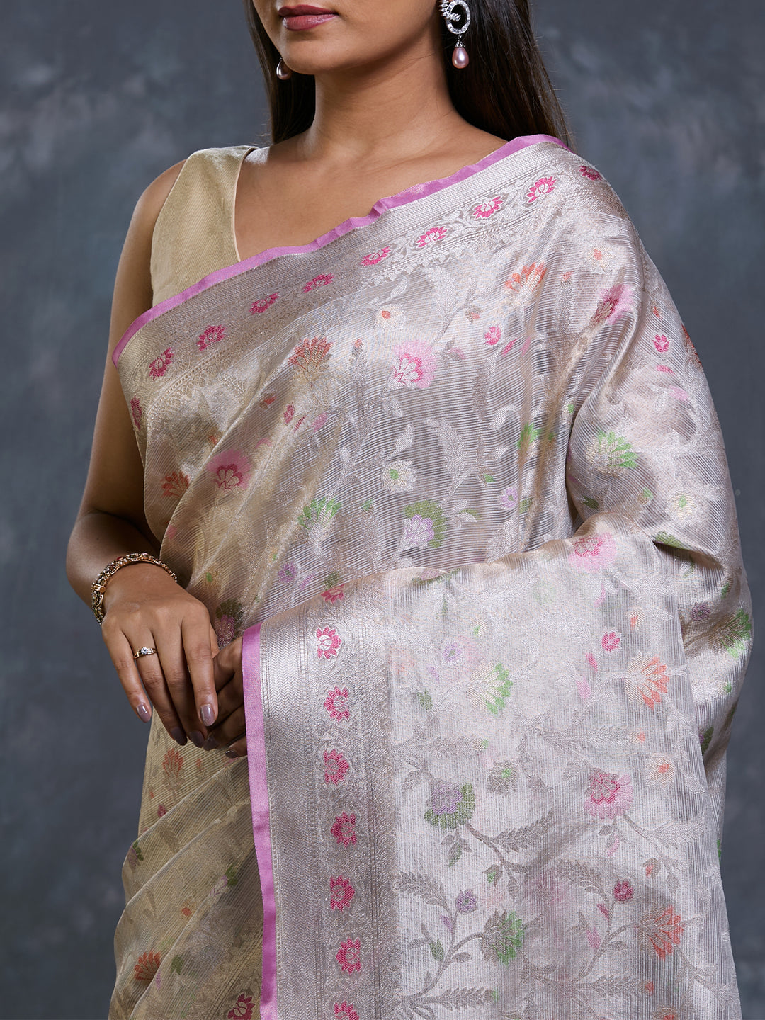 Gold Kota Tissue Zari Woven Saree_4